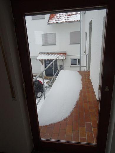 Helle 3,5 Zimmer Wohnung 1. OG mit Balkon, Stellplatz, Garten in 72348 Rosenfeld Heiligenzimmern ab sofort zu vermieten – Foto 4