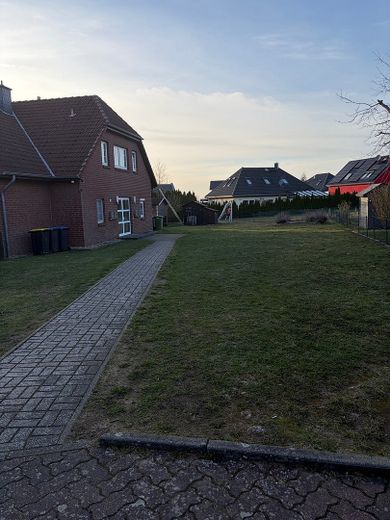 Appartement de 3 pièces dans un cadre idyllique avec jardin et 2 places de stationnement – Photo 9