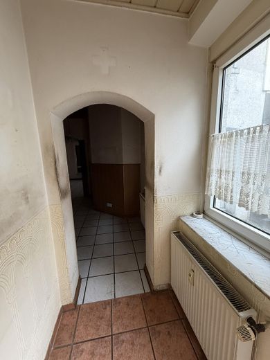 Großzügige 3-Zimmer-EG-Wohnung mit Renovierungsbonus – ideal für Handwerker / Eigenleistung – Foto 6