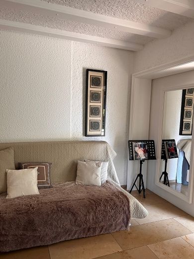 Stilvoll möblierte 120 m² Wohnung mit Kamin, Balkon und Gartennutzung in Heilbronn – Zdjęcie 12