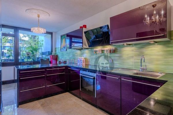 3 Zimmer Wohnung mit Küchentraum und hochwertiger Ausstattung / Bezugsfrei