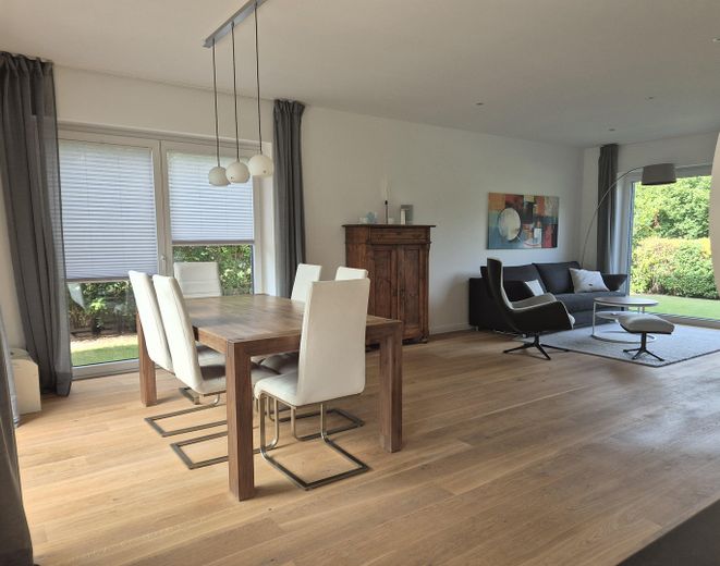 Moderna casa d’architetto ai margini dei campi a Erlenhof - senza provvigione! – Wohnzimmer 3