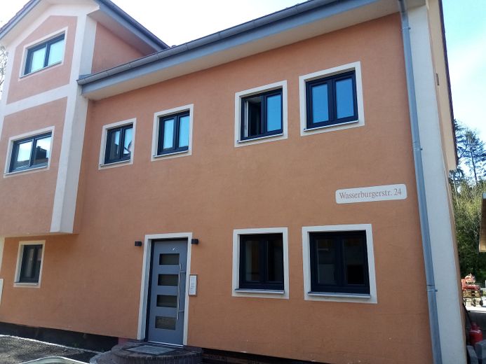 Dachwohnung – Hauseingang