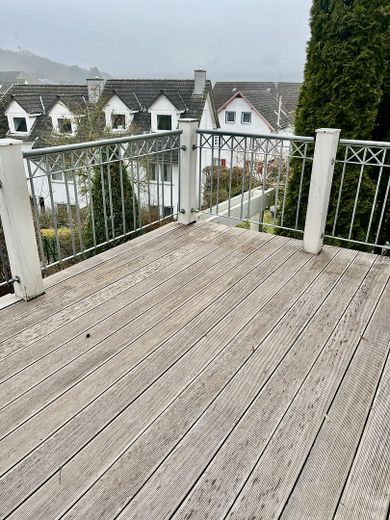 Balkon (Zugang v. Wohnzimmer) 