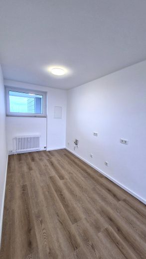 Frisch renoviert, ohne Provision >> 3-Zimmer-Eigentumswohnung, Balkon & Tiefgarage – Küche