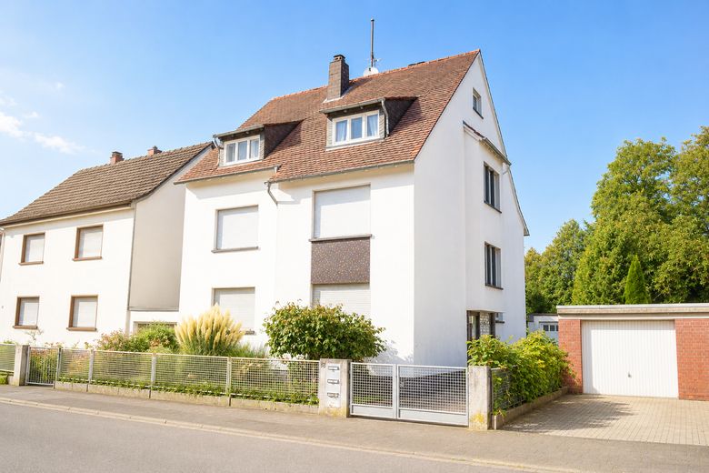 5% Rendite - Attraktives 3-Familienhaus in ruhiger Lage von Sprendlingen – Eigennutz möglich – Aussenansicht