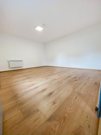 Sans commission : appartement central de 3 pièces au rez-de-chaussée à VS-Schwenningen – modernisé – Foto 2