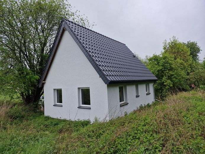 Kleiner Neubau auf 8.225 m² Grundstück in 32120 Hiddenhausen/NRW (Rohbau eines Betriebsgebäudes) – Foto 1