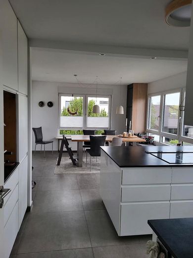Casa unifamiliar independiente con apartamento independiente – Esszimmer