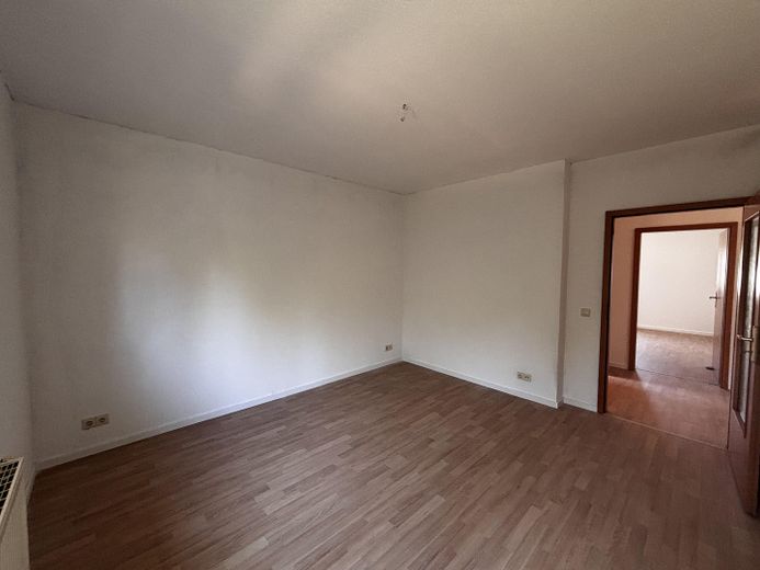 Geräumiger Bungalow mit ca. 194m² Gesamtfläche, Vollkeller und Garage – provisionsfrei – EG- Schlafzimmer 1 (2)