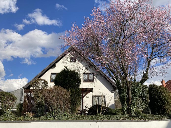Von Privat: Großes Einfamilienhaus mit Wellnessbereich zu verkaufen! – Foto 19