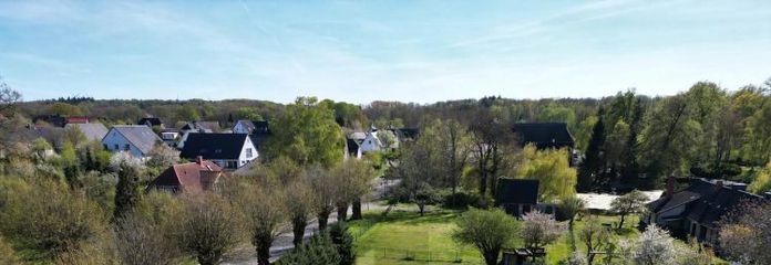 ERSCHLOSSEN & BEREIT: IHR BAUPROJEKT IN RUHIGER LAGE