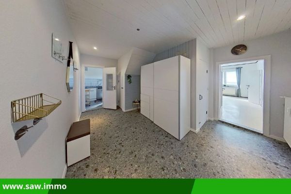 Liebevoll hergerichtete 3-Raum-Dachgeschosswohnung mit besonderem Charme