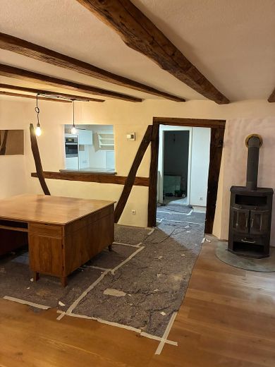 Appartement ancien de 2 pièces entièrement rénové à Stuttgart-Plieningen – Wohn- Essbereich