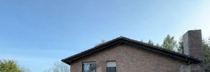 TRAUMHAFTES WOHNEN IM GRÜNEN