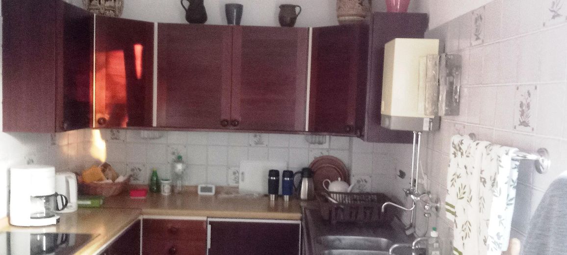 Sonnige Maisonettewohnung – Küchenschränke