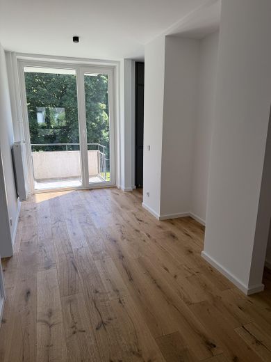Erstbezug nach Sanierung: gut geschnittene Wohnung in gepflegtem Mehrfamilienhaus in ruhiger Lage – Diele
