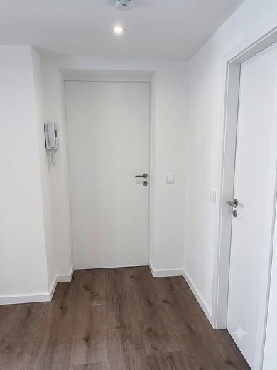 Schöne 2,5-Zimmer-Wohnung mit Südwest-Terrasse & neuer Einbauküche in Duisburg-Baerl – Flur