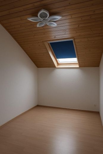 Schlafzimmer 1/ Arbeitszimmer 