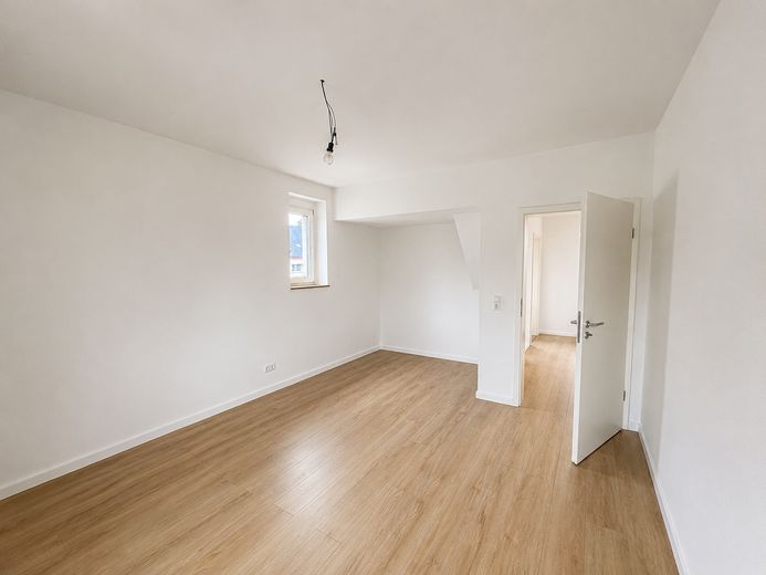 Schlafzimmer Blick zur Tür