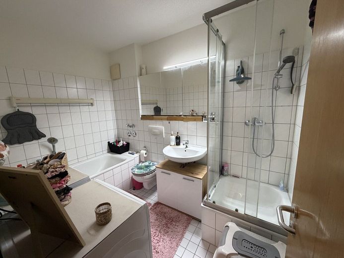 3-Zi-ETW Essen-Altendorf, Tiefgarage unter dem Haus, frei ab 01.07.26 – Badezimmer