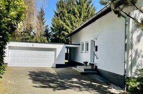 *** Luxuriöses Generationenhaus in gehobenen Umfeld mit Gartenparadies*** – Einfahrt