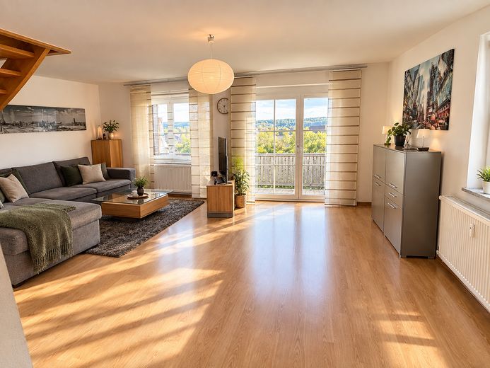 helle 2-Zimmer Wohnung mit Balkon – Wohnen