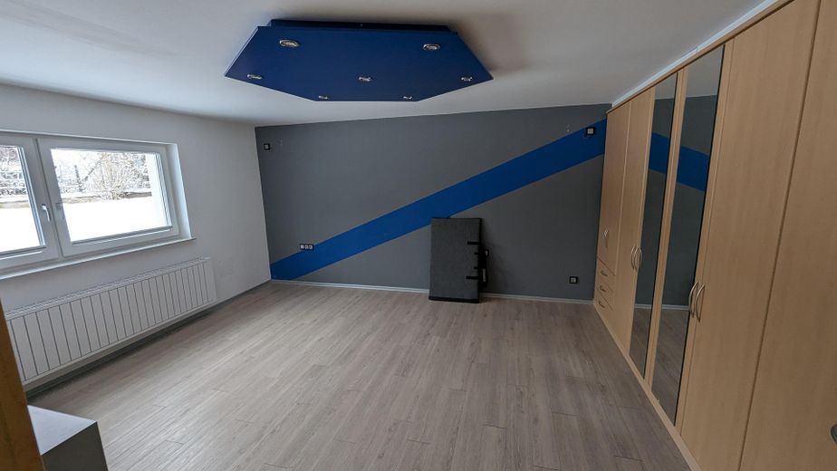2 Fam.-Haus mit ELW, keine Makler Anfragen !!! – Schlafen UG