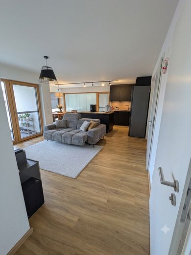 Apartamento de 3 habitaciones en planta baja con pocas barreras y jardín propio 2022 – Photo 1