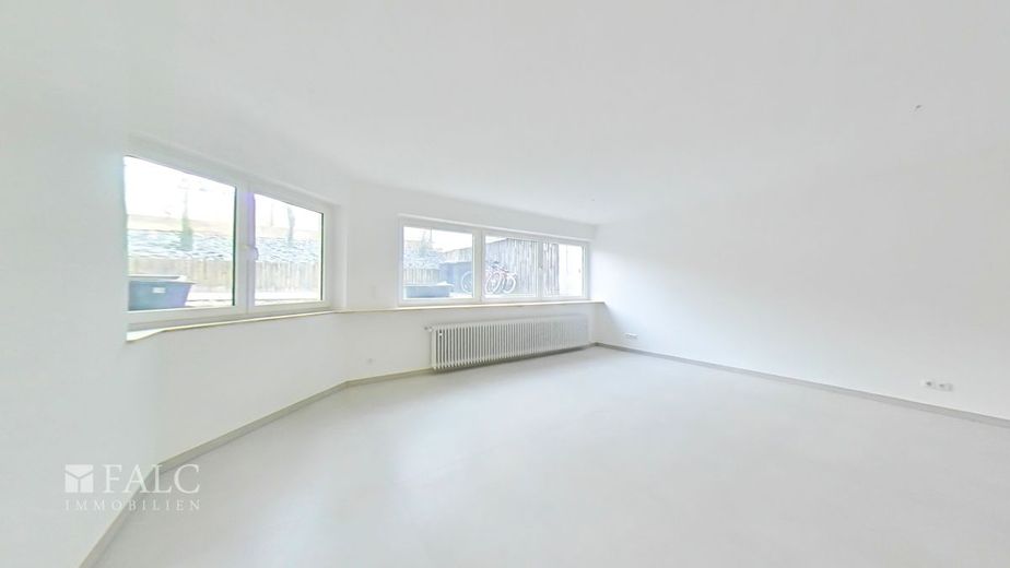 Erstbezug nach Sanierung!!! – Wohnzimmer