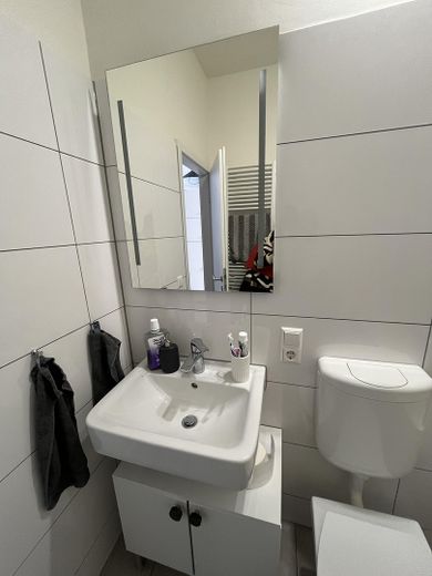 Kaiserslautern Merkezinde Aydınlık 2 Odalı Daire – Bad