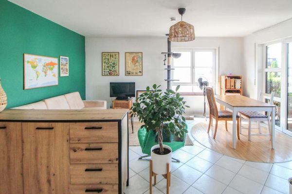 Gepflegte 2-Zimmer-Wohnung mit Balkon und Garage in Neuhausen auf den Fildern