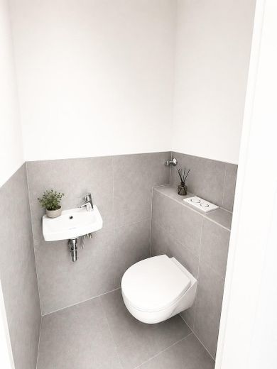 Modernized 3.5-room apartment with balcony and underfloor heating – WC