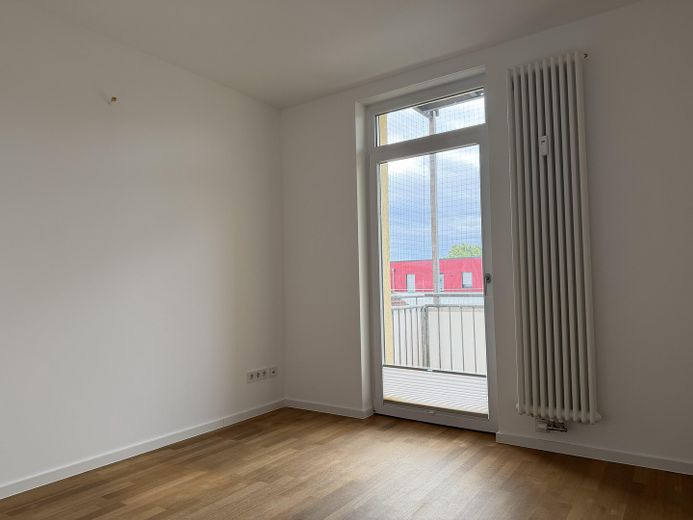 4-Zimmer SmartHome (Vollklimatisiert) - Kernsanierte Altbau-Wohnung mit Luxus Innenausstattung – Büro leer