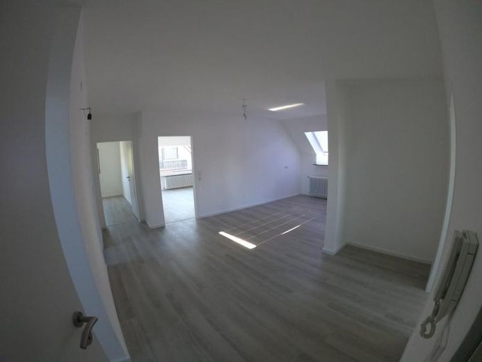 OG Eingang mit Zimmer