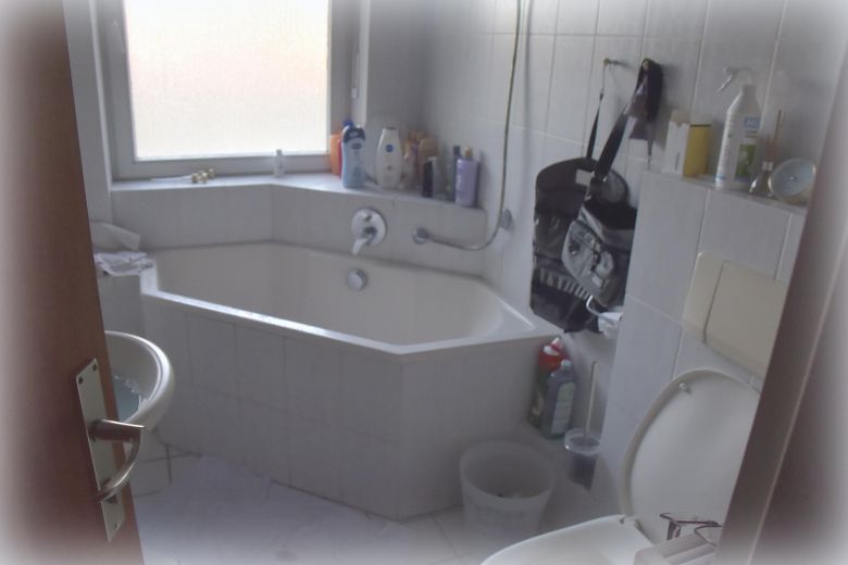 Bad unten mit BadeWanne