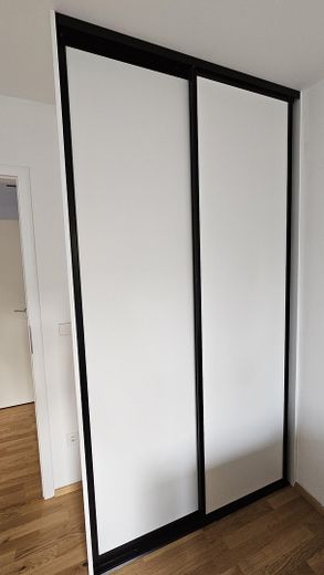 Traum-3-Zimmer-Wohnung: Komplett renoviert, schreinergefertigte Einbaumöbel & U3 vor der Haustür! – Foto 16