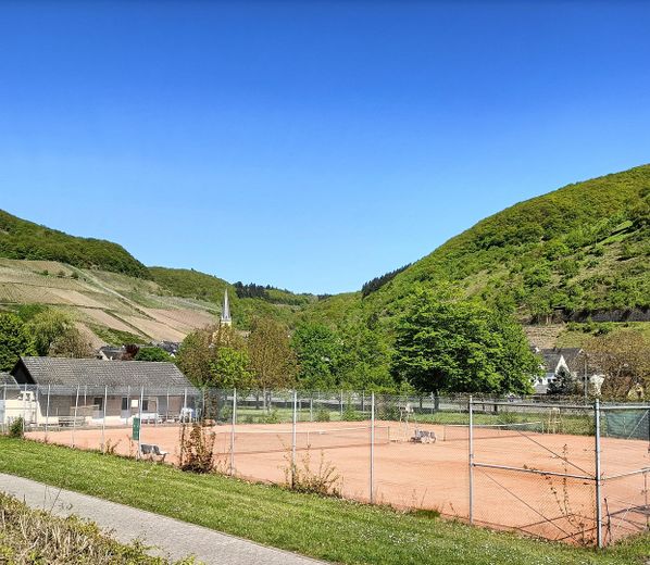Umgebung Tennisplatz Senheim