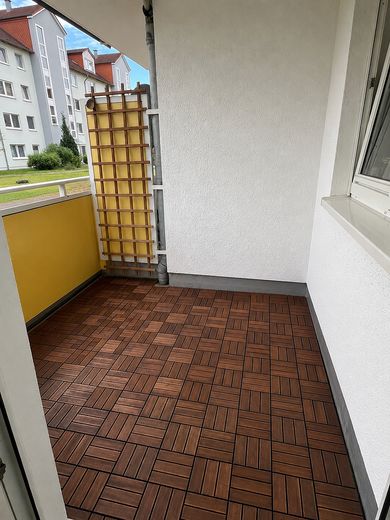 geräumige 3 Zimmer Wohnung mit Balkon und TG – Balkon