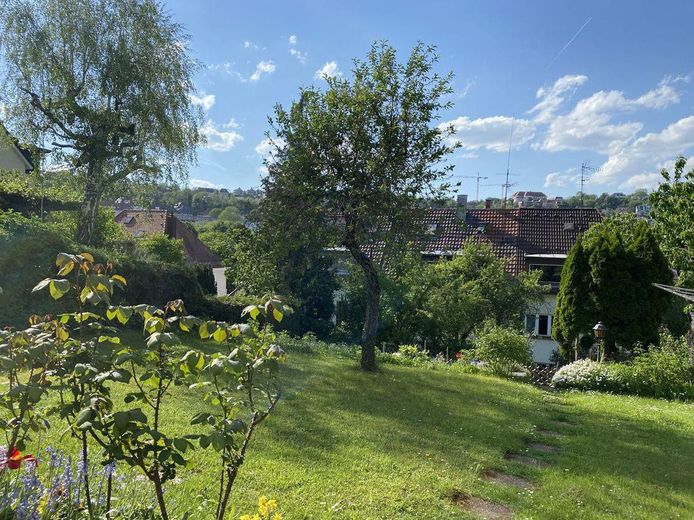 Sonnige 3 Zimmer-Wohnung in Halbhöhenlage mit Weitblick auf Stuttgart – Garten