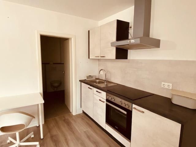 Apartment Studio in ruhiger Lage, möbliert, inklusive Einbauküche – Küche