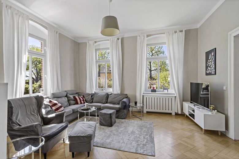 Kernsaniertes und strahlendes "Liebhaberstück" - großes Einfamilienhaus in Steuden! – Wohnzimmer