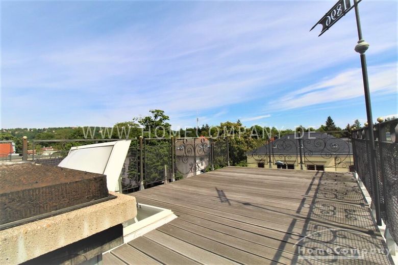 18579 HomeCompany Dresden Schickes möbliertes Dachgeschoß-Apartment in Blasewitz mit Blick über Dresden max. 3 Personen – 4cd865c1f646a90313fac46558073d61e5c2367a.jpg