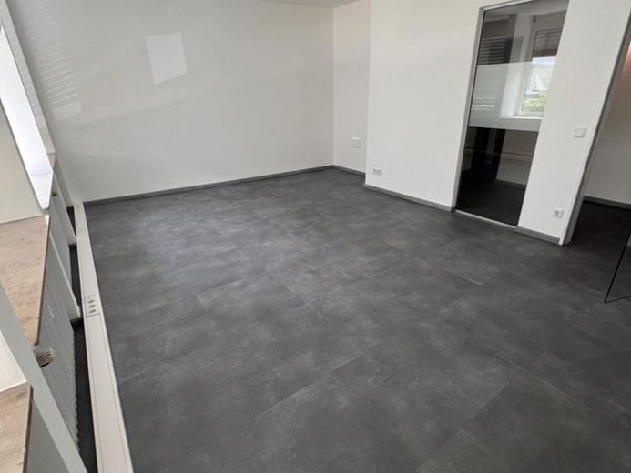 hochwertige Büro-/Praxisfläche Top-Zustand * direkt vom Eigentümer *EDV-Verkabelung *BAP-Beleuchtung – Foto 1