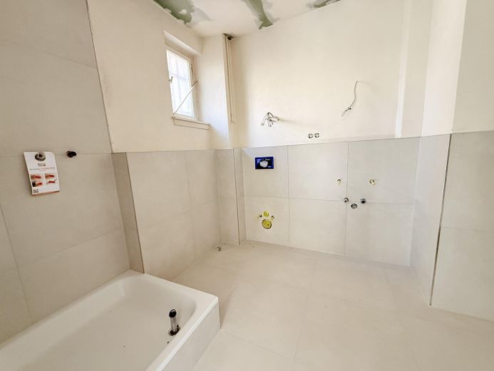 Großzügige Gewerbefläche mit vielen Möglichkeiten (teilbar) in zentraler Lage von Bingen – Komplett erneuert Dusche+WC