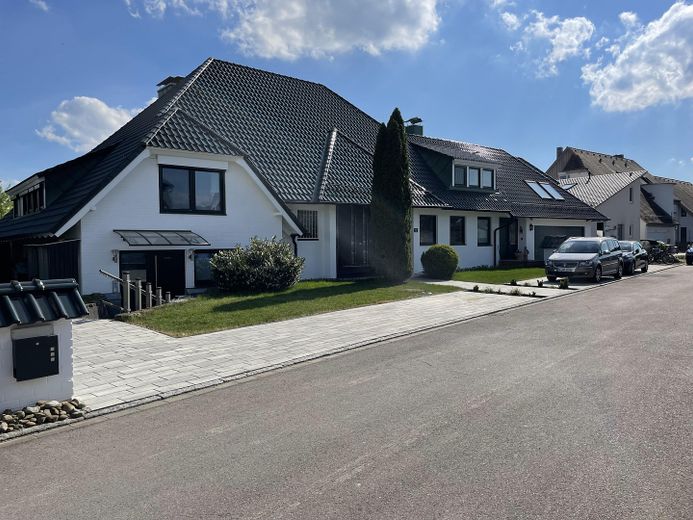 Elegantes Haus mit zwei Einliegerwohnungen, provisionsfrei – Foto 16
