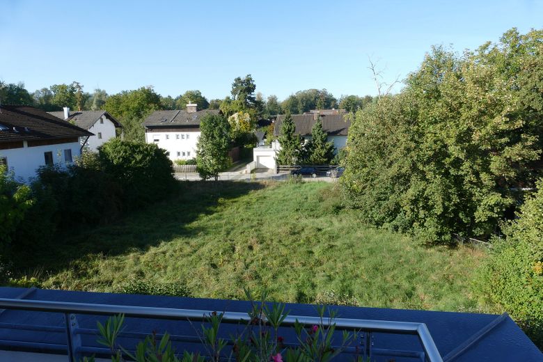 PROVISIONSFREI! Exklusives 4-Zimmer Penthouse in ruhiger Lage in Rosenheim Süd – Blick vom Balkon