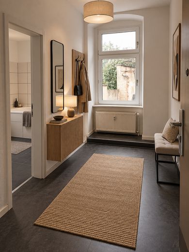 Neu renovierte 3-Zimmerwohnung mit Balkon zu vermieten – Eingangsbereich,Garderobe,Flur