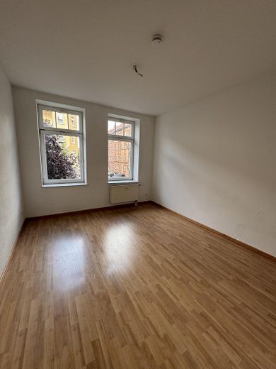 Güzel balkonlu ve yeşil manzaralı 2 odalı daire kiralıktır! – Schlafzimmer 