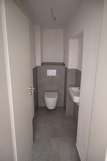 separate Gästetoilette OG